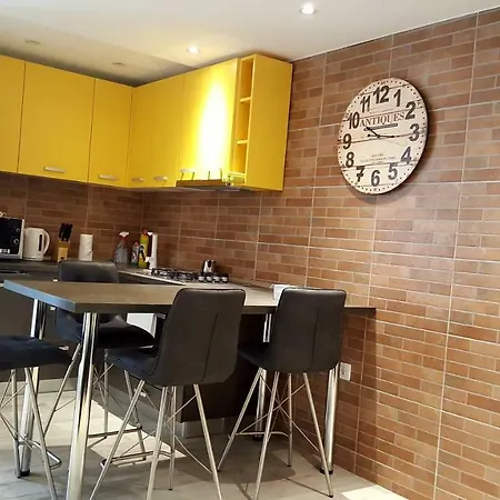 Sevilya コストレナ