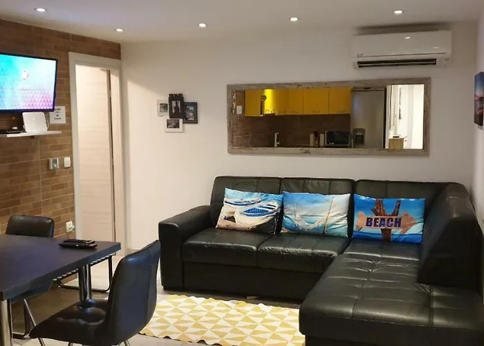 Sevilya コストレナ